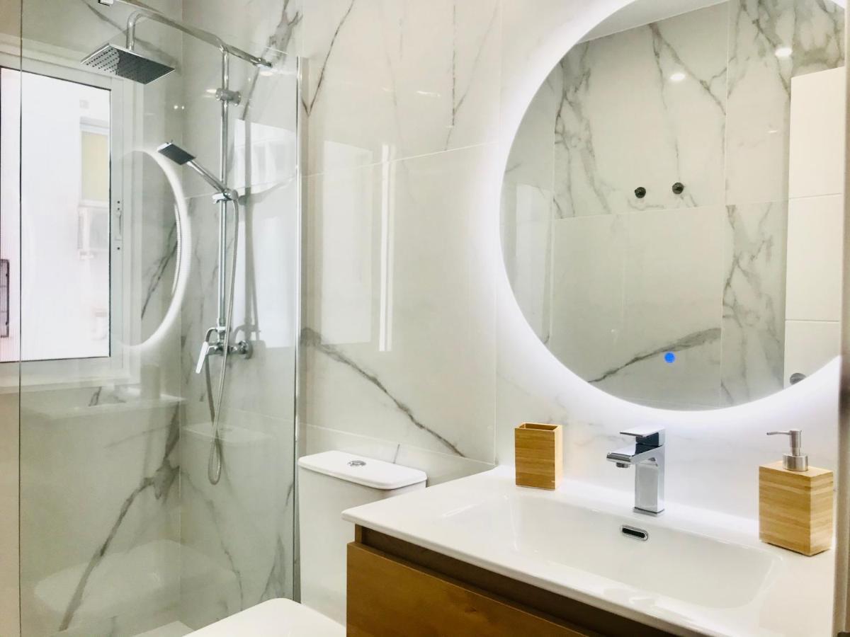 Gleaming & Well Located Apartment In Malaga Center Экстерьер фото