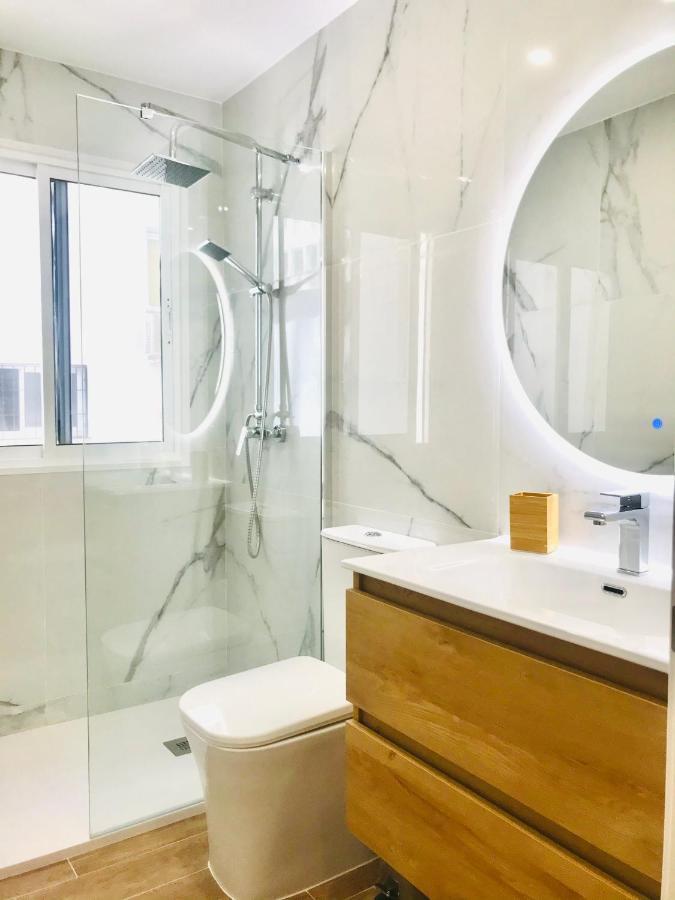 Gleaming & Well Located Apartment In Malaga Center Экстерьер фото