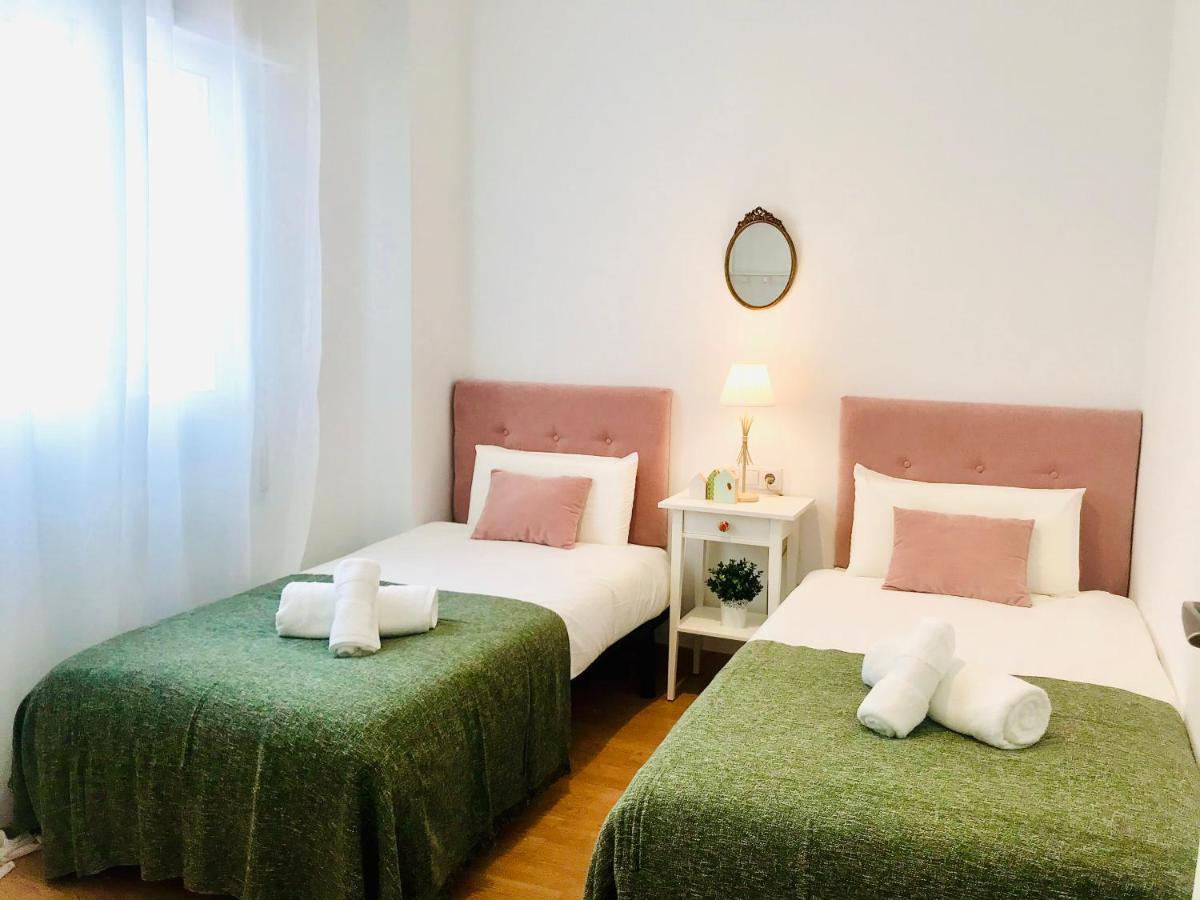 Gleaming & Well Located Apartment In Malaga Center Экстерьер фото