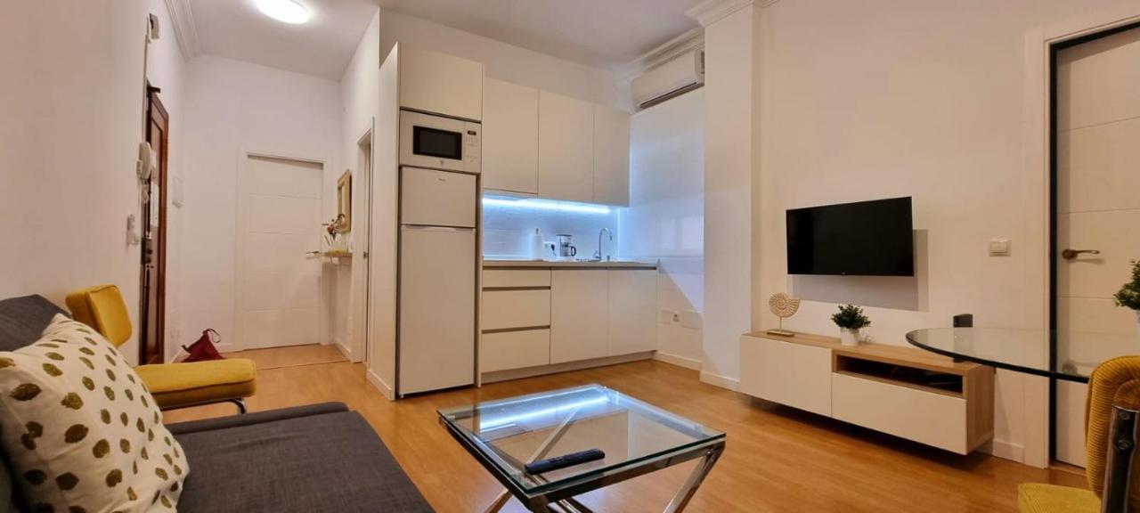Gleaming & Well Located Apartment In Malaga Center Экстерьер фото
