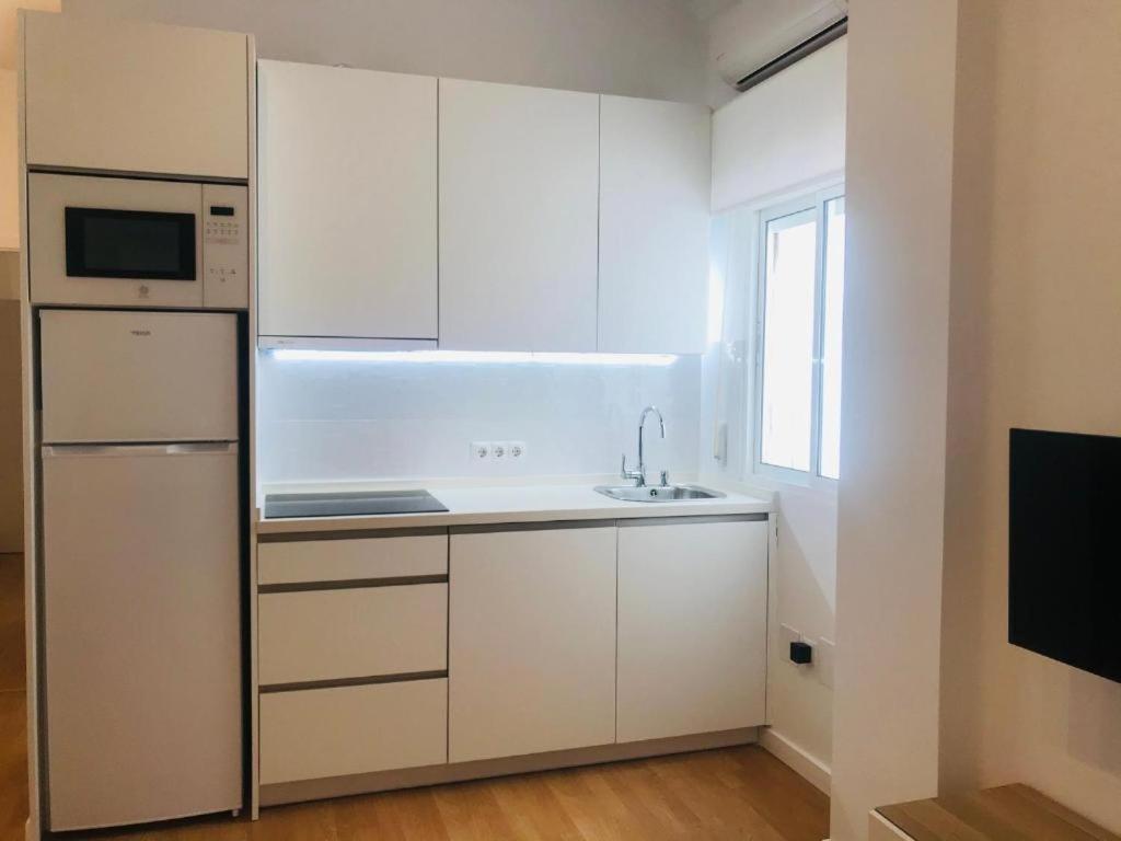 Gleaming & Well Located Apartment In Malaga Center Экстерьер фото